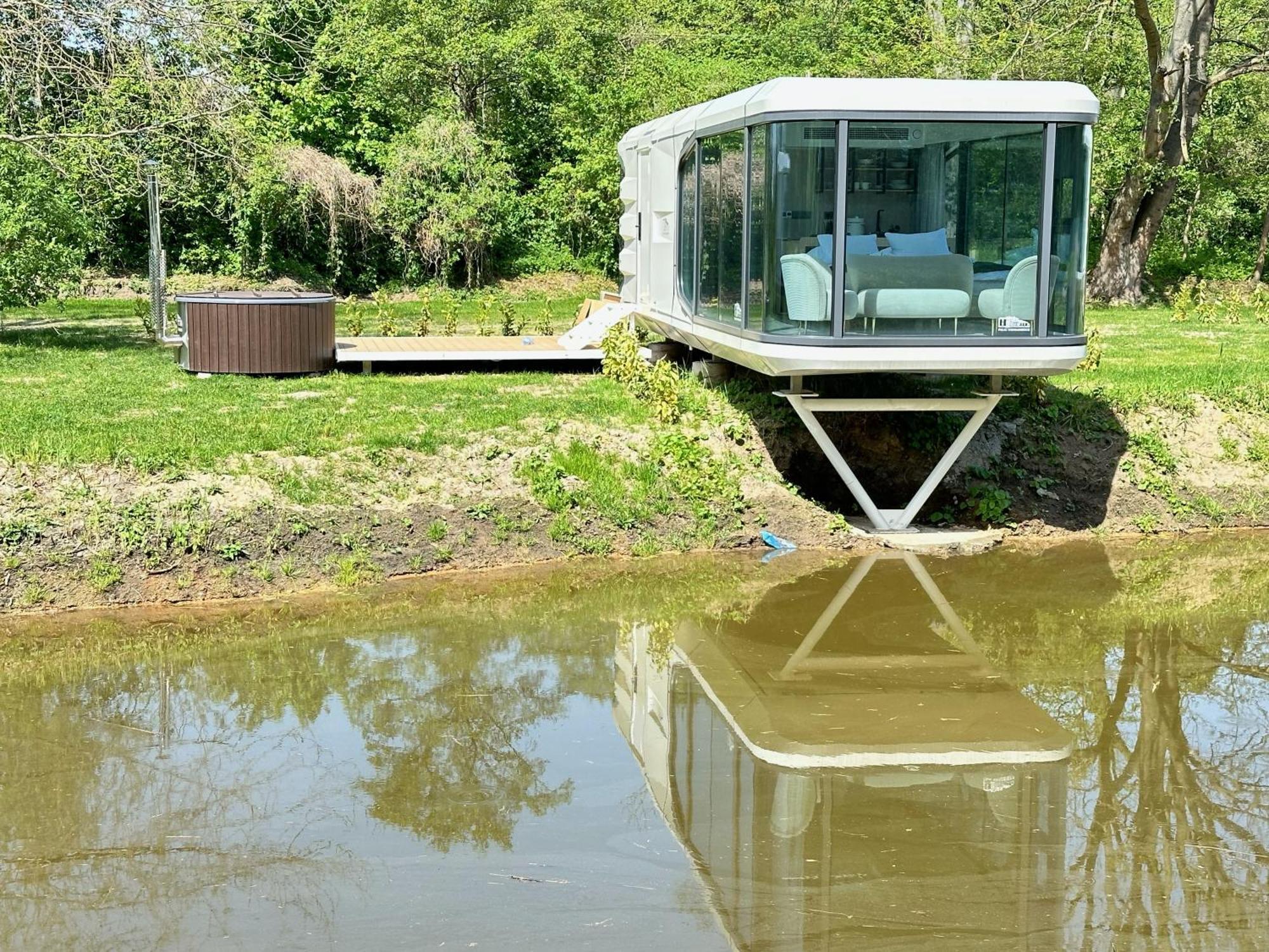Lodge Palac Wieniawskich - Luksusowe, Caloroczne Glampingowe, Prywatna Balia, Park 10ha Grodzisk Mazowiecki