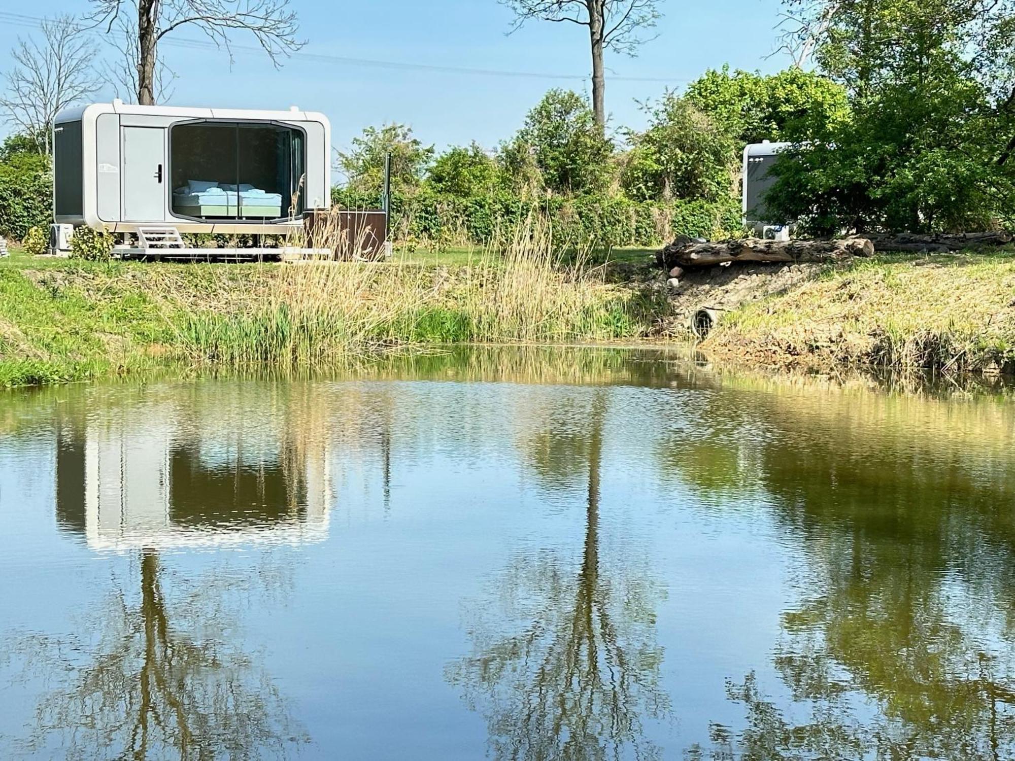 Palac Wieniawskich - Luksusowe, Caloroczne Glampingowe, Prywatna Balia, Park 10ha * Grodzisk Mazowiecki